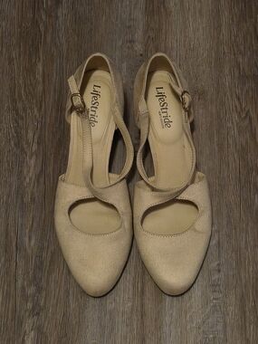 Life Stride Beige/Cream T-Strap Pointed Heels